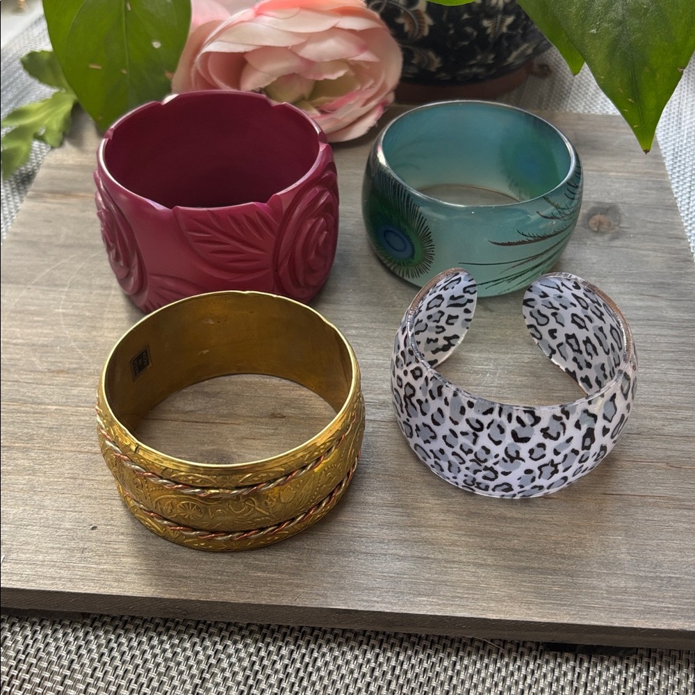 Vintage Bangle Bracelets (set of 4)